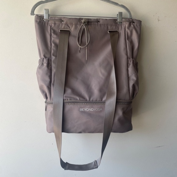 Beyond Yoga Convertible Gym Bag - Picture 5 of 10
